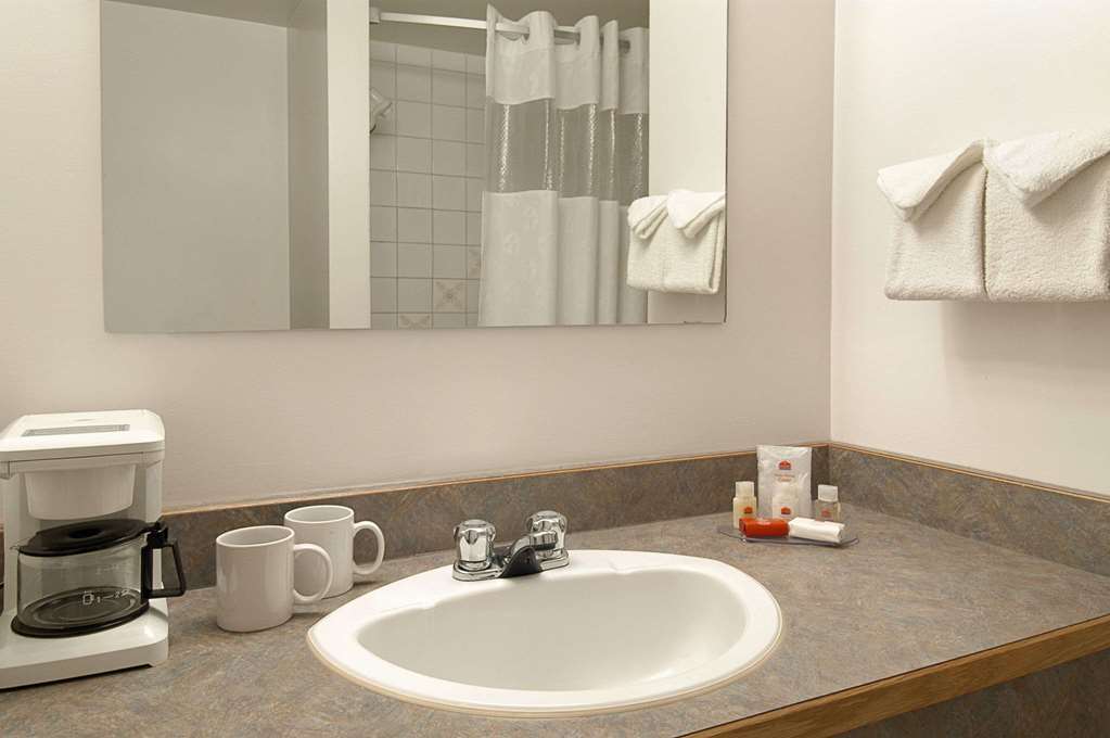 Ramada Limited Dawson Creek Ξενοδοχείο Δωμάτιο φωτογραφία